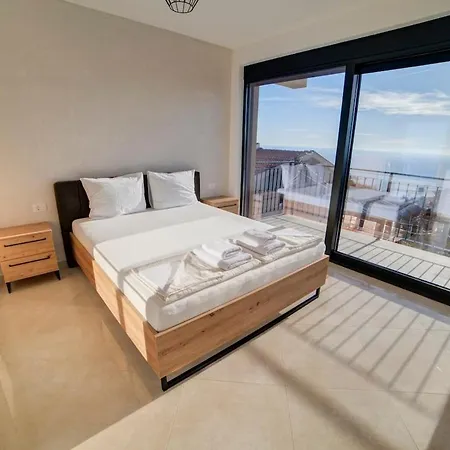 Jelena With Private Pool - Lapcici Villa