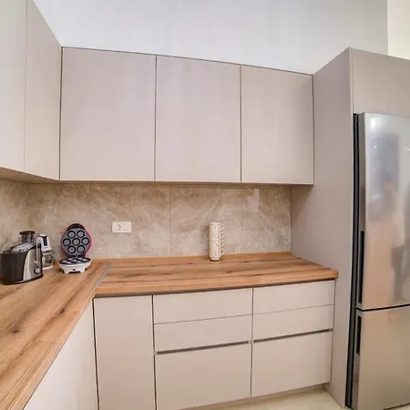 Villa Jelena With Private Pool - Lapcici Budva